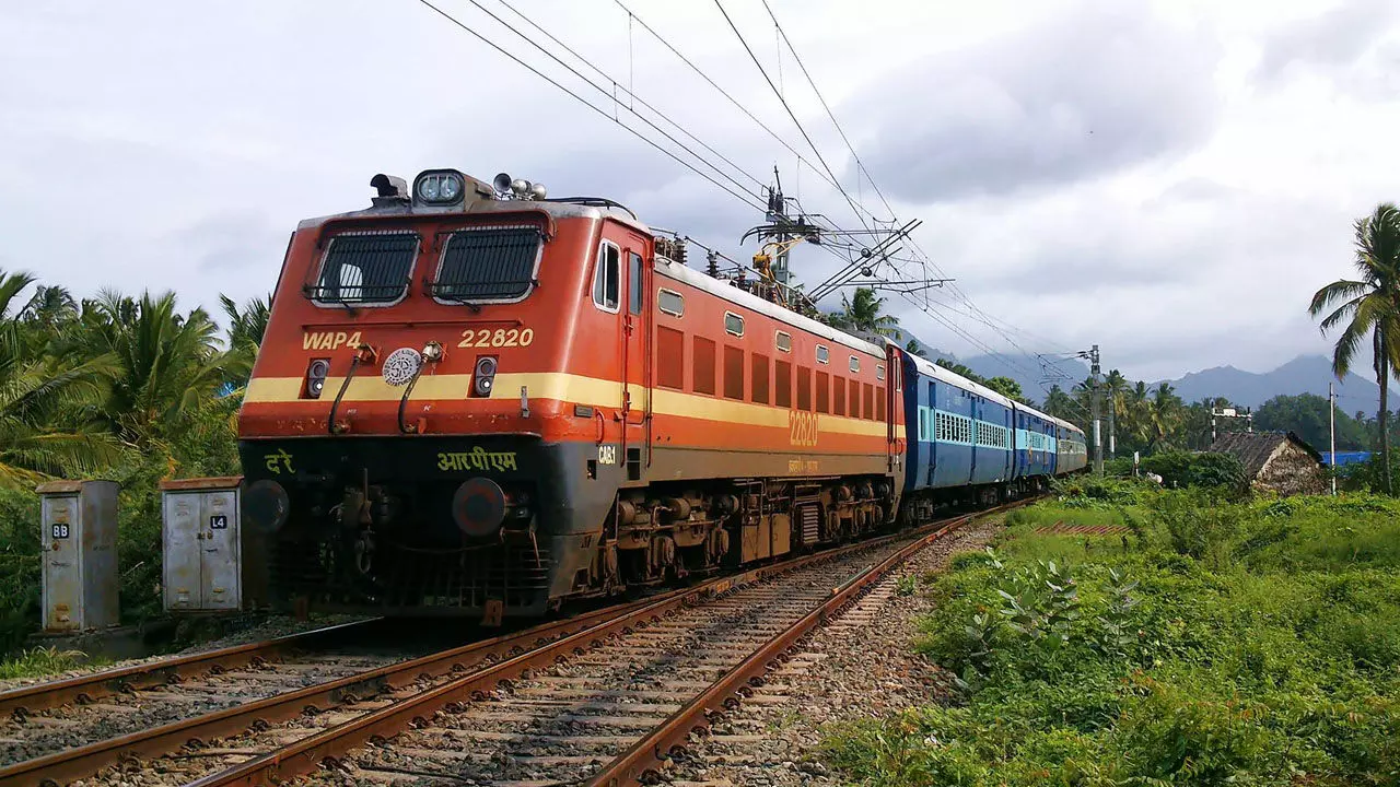 CG Train News: यात्रीगण कृपया ध्यान दें, 19 और 20 जुलाई को 9 पैसेंजर ट्रेने रहेंगी रदद, यात्रा से पहले यहां जानें डिटेल