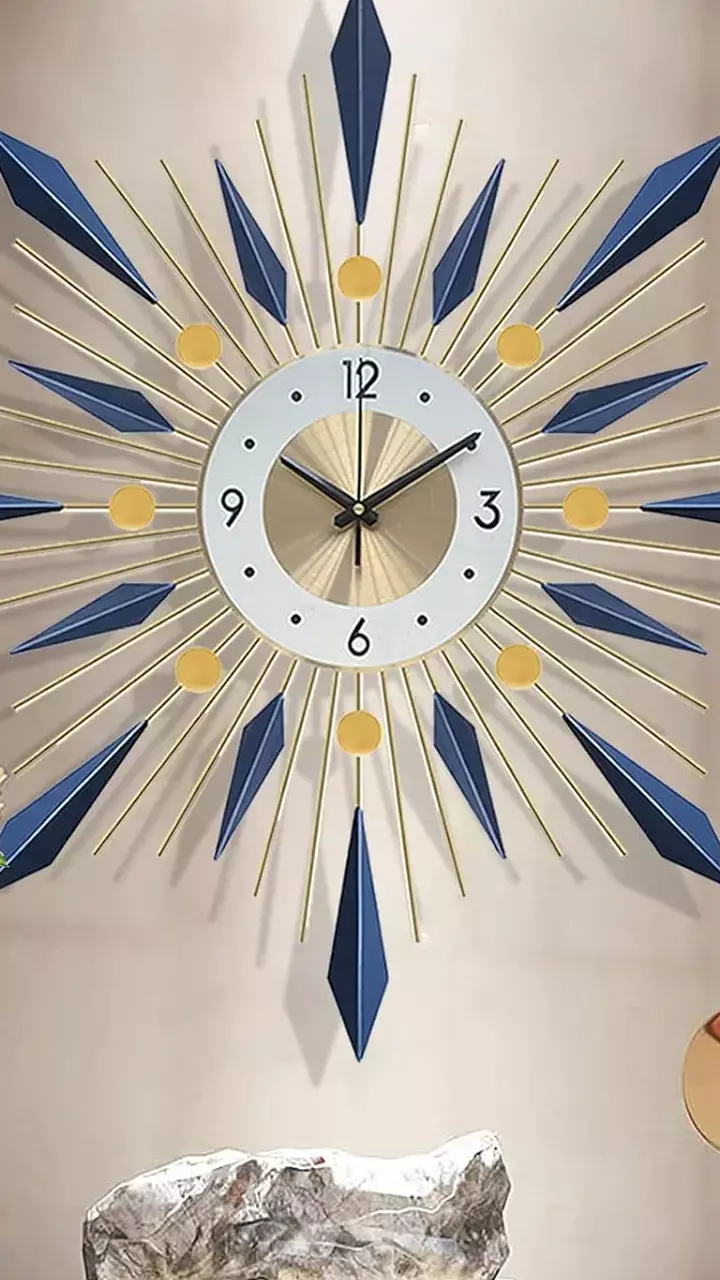 CG Amazing Facts Hindi: छतीसगढ़ का ऐसा गांव जहां उल्टी चलती है घड़ी, फेरे भी होते हैं उल्टे