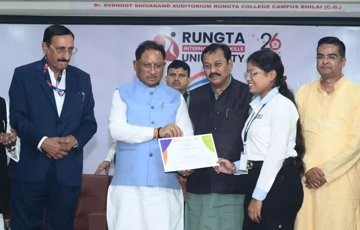 छत्तीसगढ़ को स्किल हब बनाने की दिशा में ऐतिहासिक पहल: मुख्यमंत्री विष्णुदेव साय ने कहा- समाज के हर वर्ग की भागीदारी से ही बनेगा विकसित छत्तीसगढ़ छत्तीसगढ़ को स्किल हब बनाने की दिशा में ऐतिहासिक पहल: मुख्यमंत्री विष्णुदेव साय ने कहा- समाज के हर वर्ग की भागीदारी से ही बनेगा विकसित छत्तीसगढ़