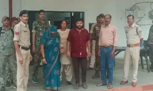 Ambikapur News: पटवारी, शिक्षिका गिरफ्तार, सरकारी जमीन पर कब्जा करने दस्तावेजों से की छेड़छाड़, पुलिस ने तीन को भेजा जेल...