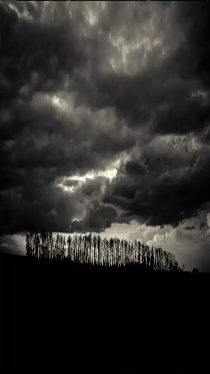 CG Weather Update: छत्तीसगढ़ में बारिश की धीमी गति, उमस और आंधी-तूफान का अलर्ट!