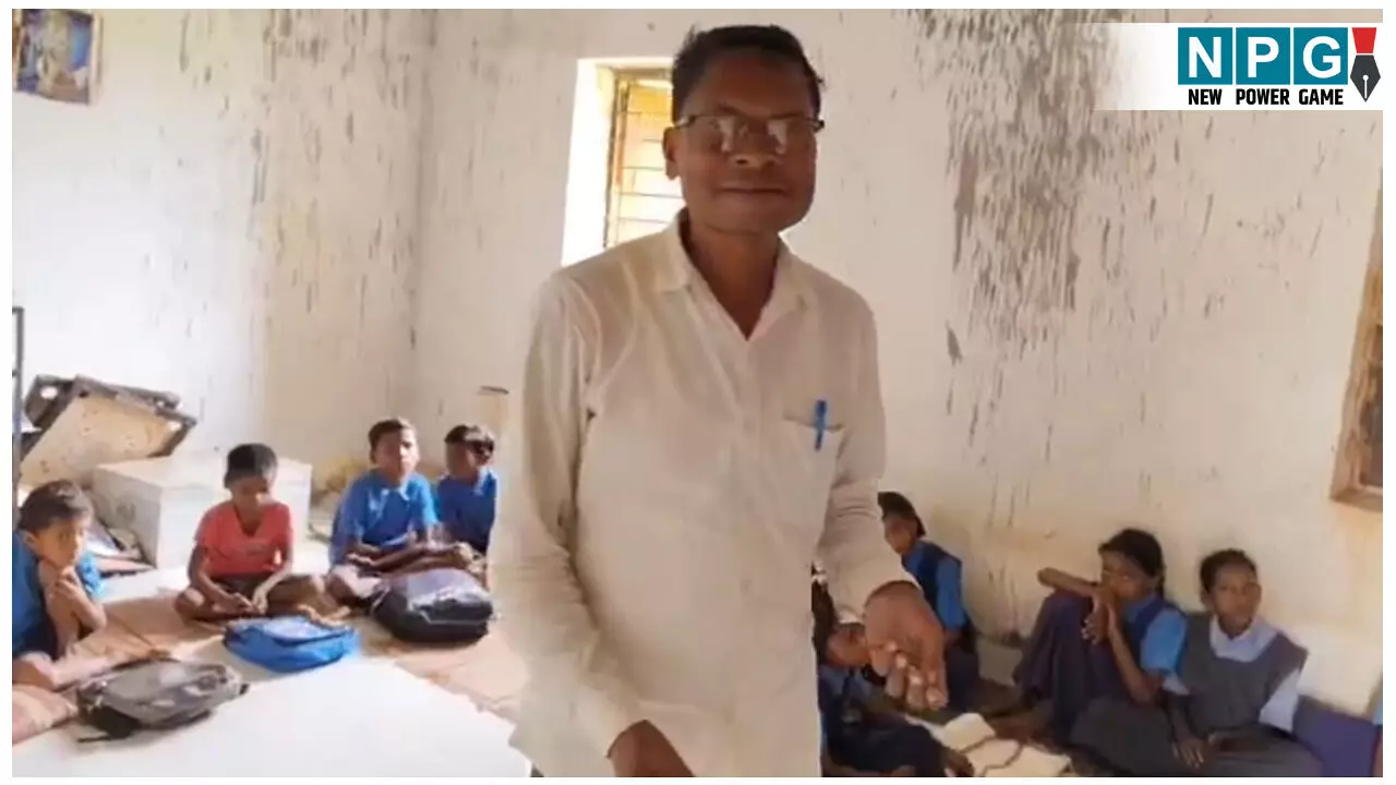 थोड़ी सी पी ली है: शराबी शिक्षक पहुंचा स्कूल, कहा पी है एक पाव शराब, VIDEO वायरल