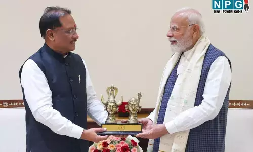 CM Vishnudeo met PM Modi: सीएम विष्णुदेव ने प्रधानमंत्री से की दिल्ली में मुलाकात, छत्तीसगढ़ के विकास को मिली नई रफ्तार...‘अमृत रजत महोत्सव’ में शामिल होने का दिया न्यौता,