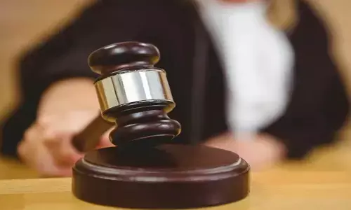 High Court News: वकील ने वीडियो कॉन्फ्रेंसिंग की सुविधा का बनाया मजाक, कोर्ट ने लगाया जुर्माना