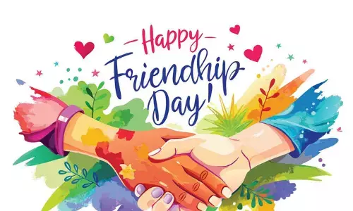 Happy Friendship Day 2025: इस फ्रेंडशिप डे पर अपने जिगरी दोस्त को भेजें ये दिल छू लेने वाली शायरी, आखिरी वाली लाइन तो रुला देगी!
