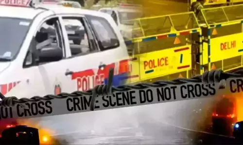 Delhi Crime News: अब सांसद भी सुरक्षित नहीं! दिल्ली के हाई सिक्योरिटी जोन में महिला सांसद से लूटपाट, गर्दन पर आईं चोटें, FIR दर्ज