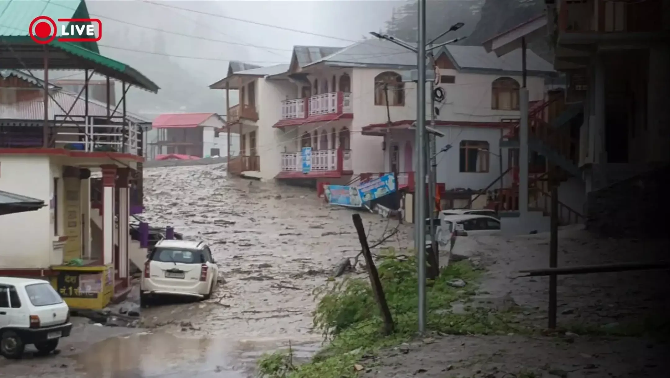 Uttarkashi Dharali Flood News: उत्तरकाशी में बादल फटने से कयामत का मंजर, गांव, घर, बाजार...सब हुए तबाह, 5 की मौत, 50 से अधिक लापता