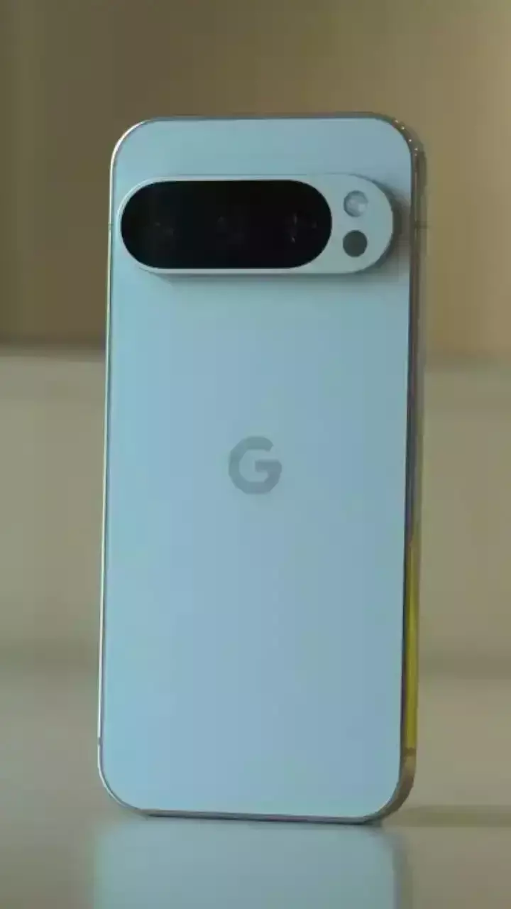Google Pixel 10 series: Google लॉन्च कर रहा ये दमदार फोन, iPhone को देगा जोरदार टक्कर