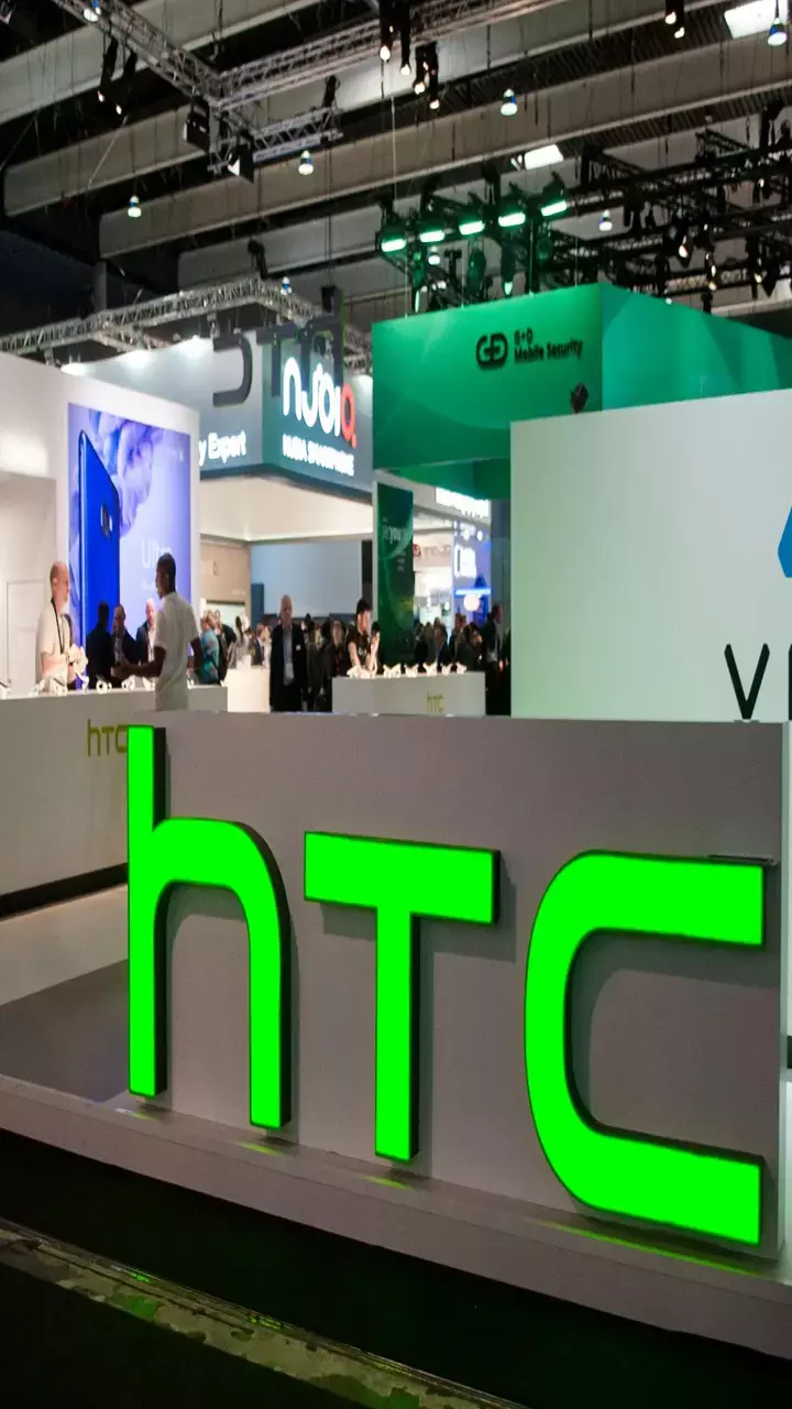 HTC Wildfire E4 Plus: बेहतरीन डिस्प्ले दमदार बैटरी के साथ HTC का ये फोन हुआ लॉन्च