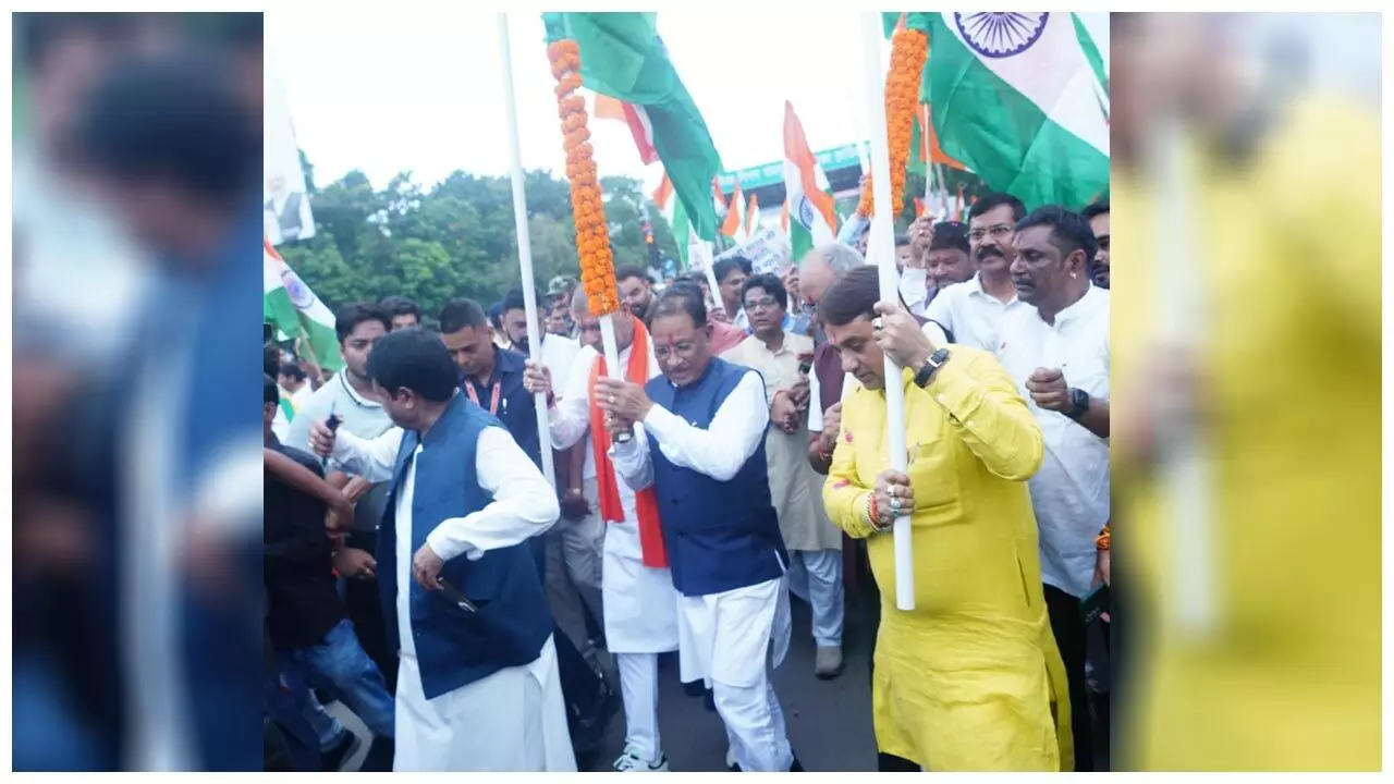 Chhattisgarh News: CM विष्णु देव साय का आह्वान, हर घर तिरंगा से गूंजे छत्तीसगढ़, तिरंगा यात्रा से गूंजा रायपुर...