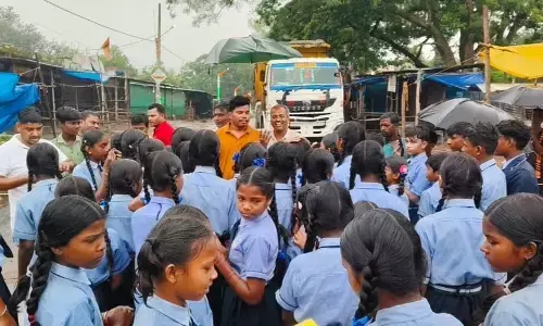 CG Teacher News: शिक्षकों की कमी पर छात्रों ने किया हाइवे जाम, आत्मानंद स्कूल में सिर्फ 5 शिक्षक