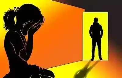 Uttar Pradesh Rape News : रक्षाबंधन के ही दिन भाई ने लूट ली नाबालिग बहन की आबरू... रक्तस्राव होने पर कपड़े पहनाकर मार डाला जान से, आरोपी गिरफ्तार