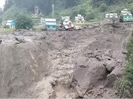 J&K IN CLOUDBURST : चिशौती में फट गए बादल और बहा ले गया सब कुछ... शांत पहाड़ बना मौत का सैलाब, मची चीख-पुकार, अपनों को तलाशते रहे लोग, अब तक 46 की मौत सैकड़ों घायल J&K IN CLOUDBURST : चिशौती में फट गए बादल और बहा ले गया सब कुछ... शांत पहाड़ बना मौत का सैलाब, मची चीख-पुकार, अपनों को तलाशते रहे लोग, अब तक 46 की मौत सैकड़ों घायल
