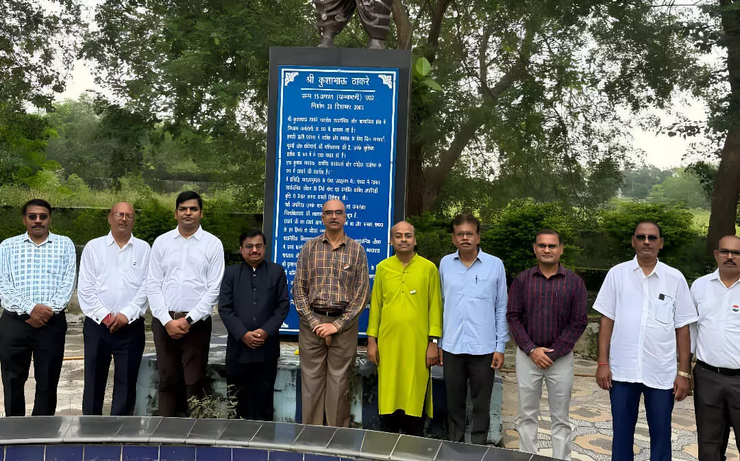 CG News: रायपुर में 79वें स्वतंत्रता दिवस पर पत्रकारिता विश्वविद्यालय में ध्वजारोहण, कुलपति महादेव कावरे ने दिया खास संदेश