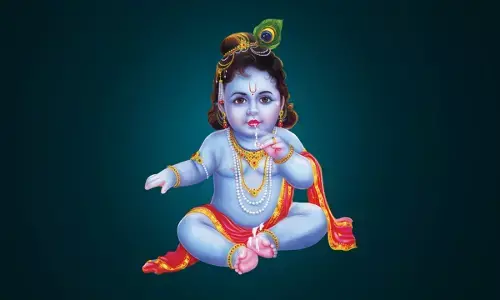 Janmashtami 2025: जन्माष्टमी पर खीरा क्यों काटते हैं? पढ़ें इसका धार्मिक महत्त्व