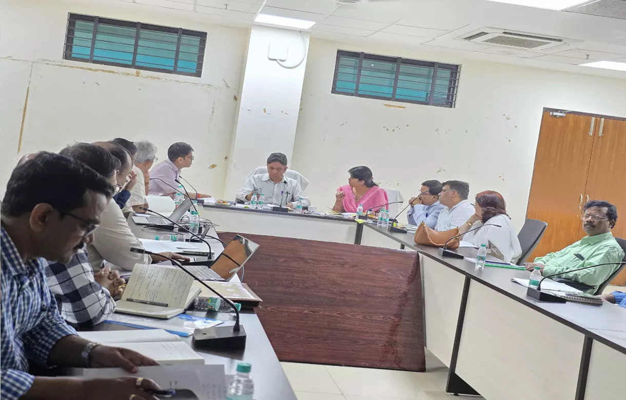 CG Holiday News: अवकाश न्यूजः इन कर्मचारियों को मिलेगा 30 दिन का सवैतनिक मेडिकल अवकाश, वेतन वृद्धि समेत कई महत्वपूर्ण निर्णय...