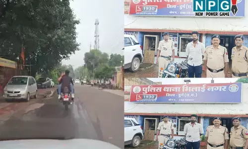 Durg Crime News: महिला मित्र के साथ बाइक पर सरेआम बेहूदगी, पुलिस ने एक्शन लेते युवक को किया गिरफ्तार