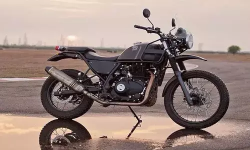 Royal Enfield Himalayan 750 Bike launch: लद्दाख में हाई अल्टीट्यूड राइडिंग, नया डिजाइन, दमदार 750cc इंजन, राइडर्स के लिए पेश एक पावरफुल एडवेंचर बाइक, जानें कीमत