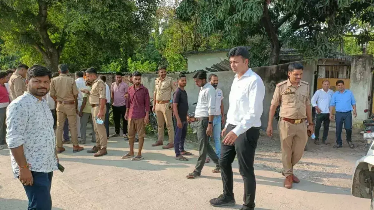 Gorakhpur Gas Leak : यूपी के इस गांव में हुआ गैस लीक, गैस की चपेट में आकर 14 बच्चे बीमार