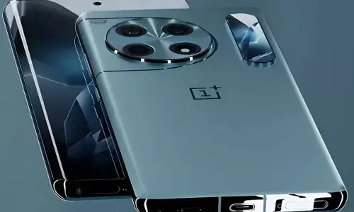 OnePlus 15 Latest Updates: Snapdragon 8 Elite 2 प्रोसेसर, 7000mAh बैटरी, ट्रिपल कैमरा सेटअप और भी बहुत कुछ, जानिए भारत में कब होगी लॉन्च और कीमत
