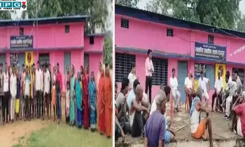 CG News: शिक्षा मंत्री जी जरा सुनिए! छुट्टी मना रही मैडम से परेशान ग्रामीणों को बीईओ साहब ने थमा दिया आपका पता...46 दिन से अवकाश मना रही हैं शिक्षिका, ऐसे में कैसे सुधरेगा बच्चों का भविष्य