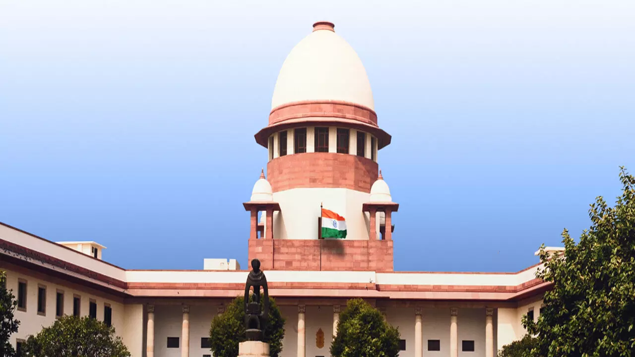 Supreme Court News: कांग्रेस की मान्यता रद्द करने सुप्रीम कोर्ट में दायर हुई जनहित याचिका, जानें क्या है मामला