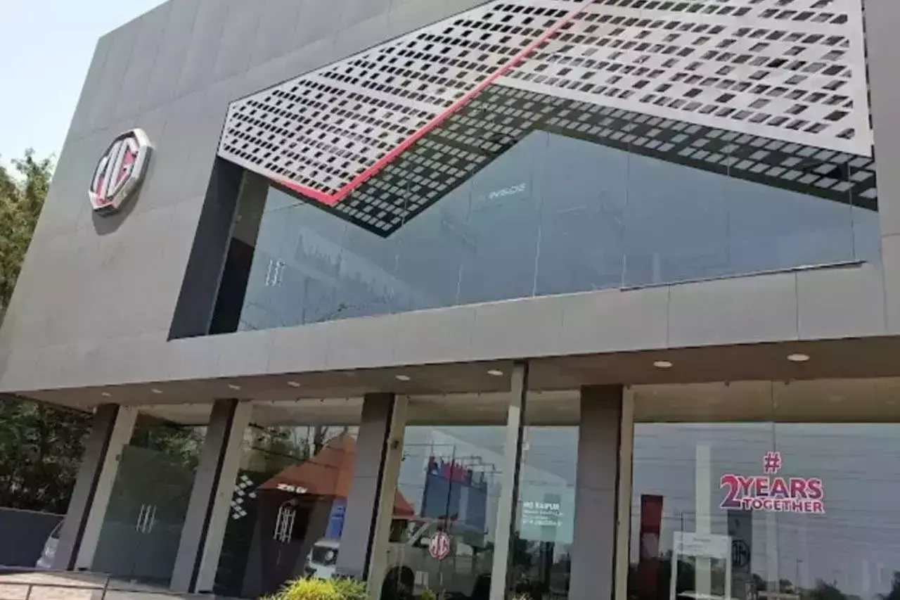 Raipur News: कार शो रूम में लिफ्ट गिरी, कर्मचारी... ... CG Top News 23 August: छत्तीसगढ़ की ताज़ा खबरें, टॉप CG News, राजनीति से अपराध तक, पढ़ें छत्तीसगढ़ की हर बड़ी खबर