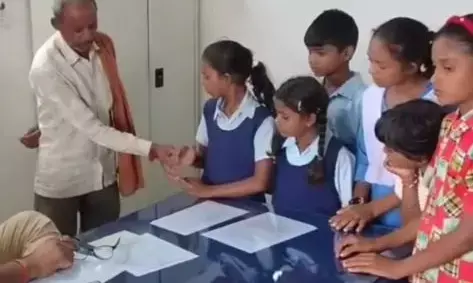 MP NEWS  : प्रिंसिपल है या जल्लाद... 5वीं की छात्रा को बेरहमी पीटा, मुंह से खून आने लगा, हथेली पर टूटा दांत लेकर थाने पहुंची