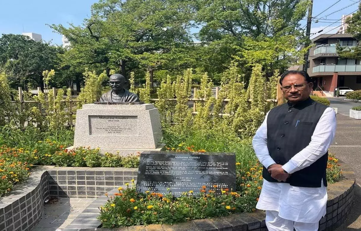 मुख्यमंत्री विष्णुदेव साय ने टोक्यो के ‘लिटिल इंडिया’ पहुँचकर महात्मा गांधी को किया नमन