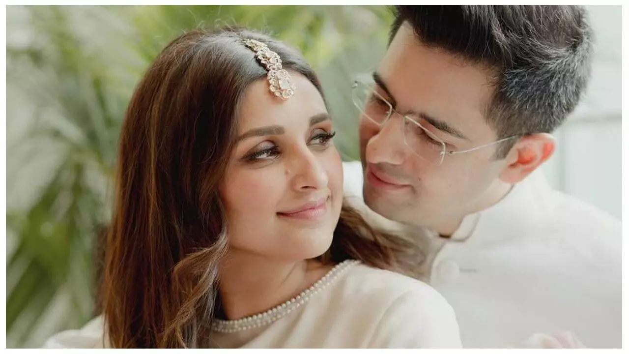 Parineeti Chopra-Raghav Chadha: जल्द दो से तीन होंगे परिणीति और राघव चड्ढा, घर में छोटे नन्हें की किलकारियां, देखिए वीडियो-फोटो...