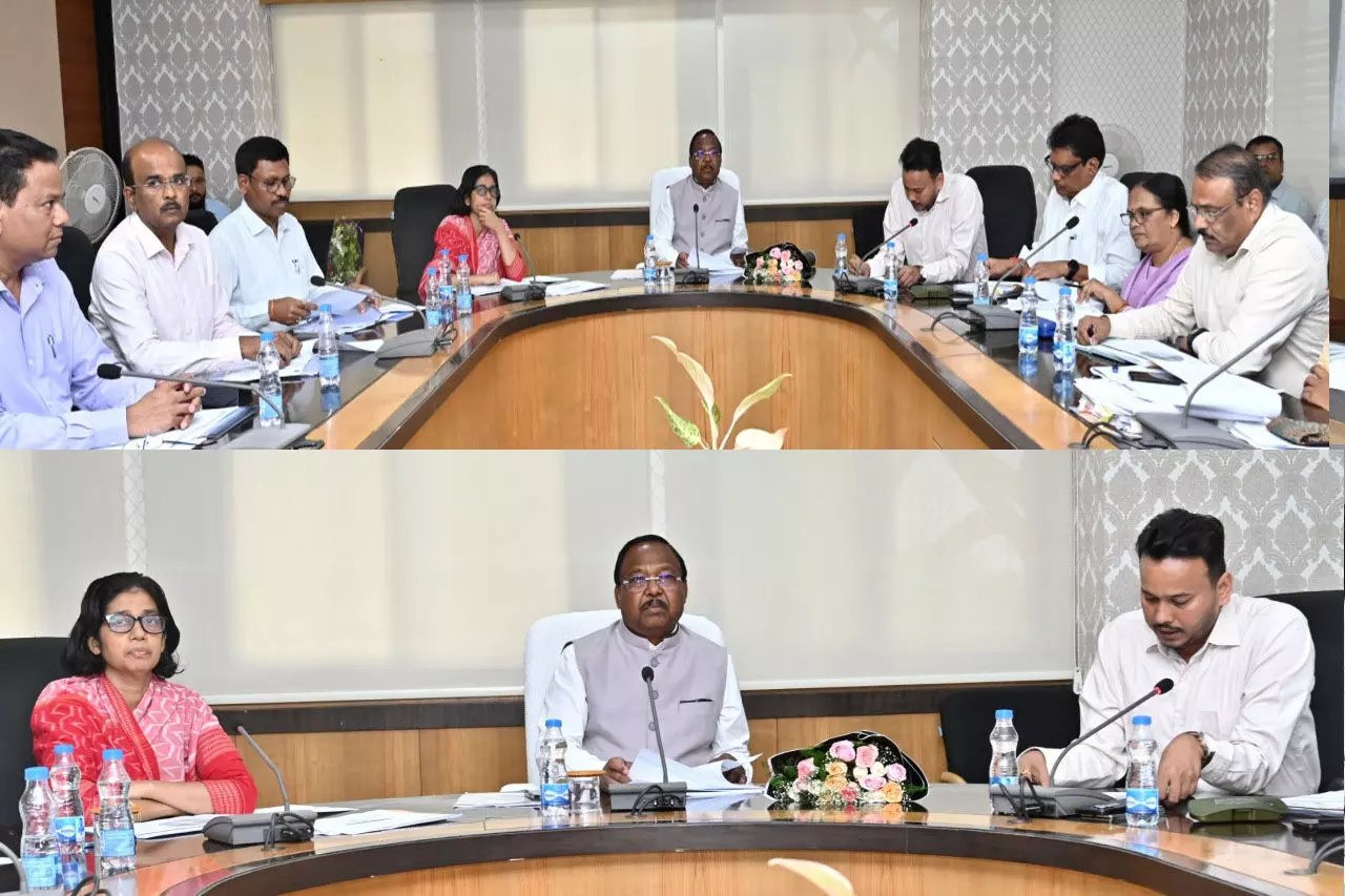 CG News: नवा रायपुर में विश्वस्तरीय फिश एक्वेरियम हाऊस बनाने पर विचार, मंत्री नेताम ने पशुधन एवं मछलीपालन विभाग के काम-काज की समीक्षा... CG News: नवा रायपुर में विश्वस्तरीय फिश एक्वेरियम हाऊस बनाने पर विचार, मंत्री नेताम ने पशुधन एवं मछलीपालन विभाग के काम-काज की समीक्षा...