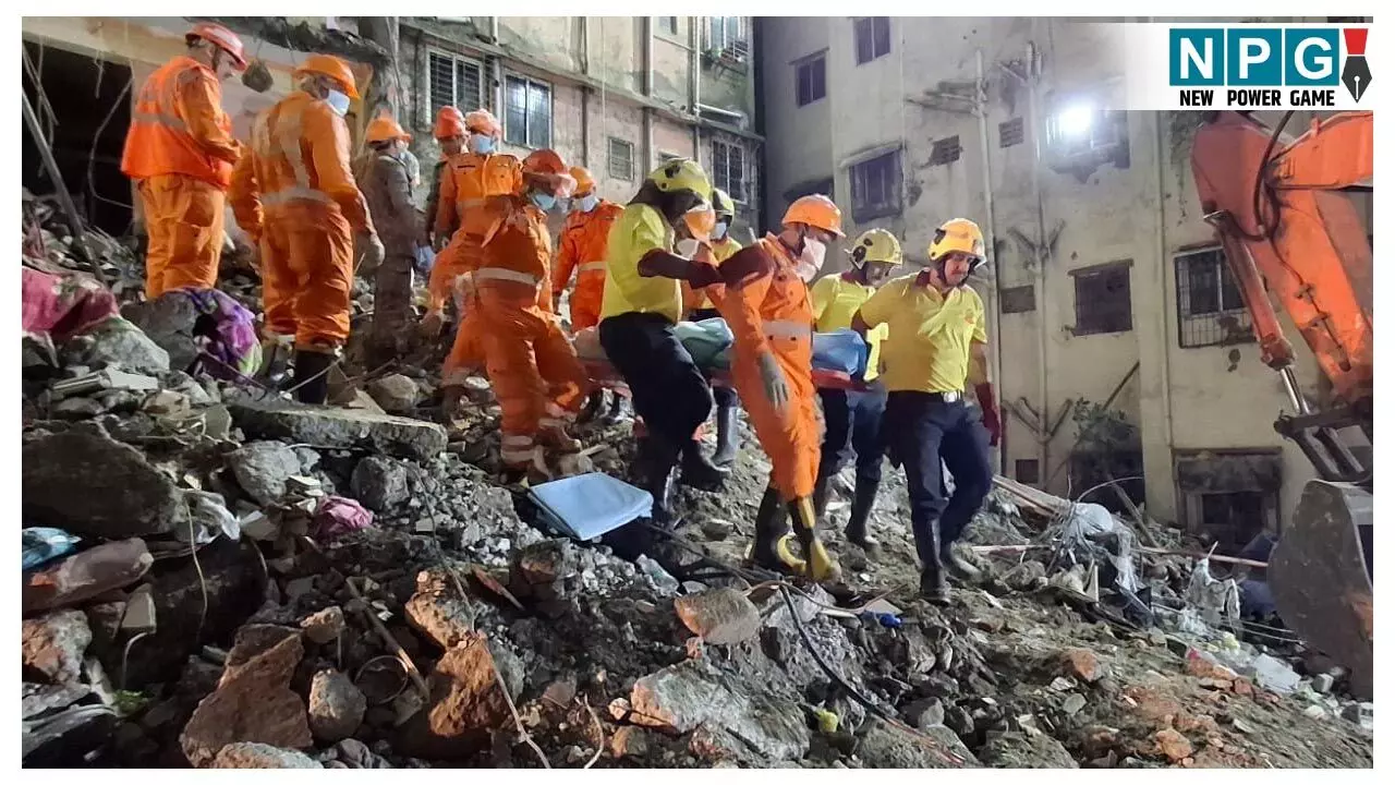 Mumbai Building Collapse: भरभराकर गिरी चार मंजिला इमारत, मलबे में दबकर 15 लोगों की मौत, Mumbai Building Collapse: भरभराकर गिरी चार मंजिला इमारत, मलबे में दबकर 15 लोगों की मौत,