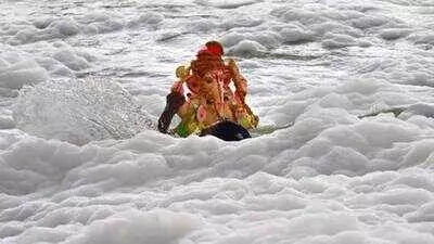 Delhi News : यमुना नदी में किया अगर मूर्ति विसर्जन... तो तैयार रखिये 50 हजार रुपये Delhi News : यमुना नदी में किया अगर मूर्ति विसर्जन... तो तैयार रखिये 50 हजार रुपये