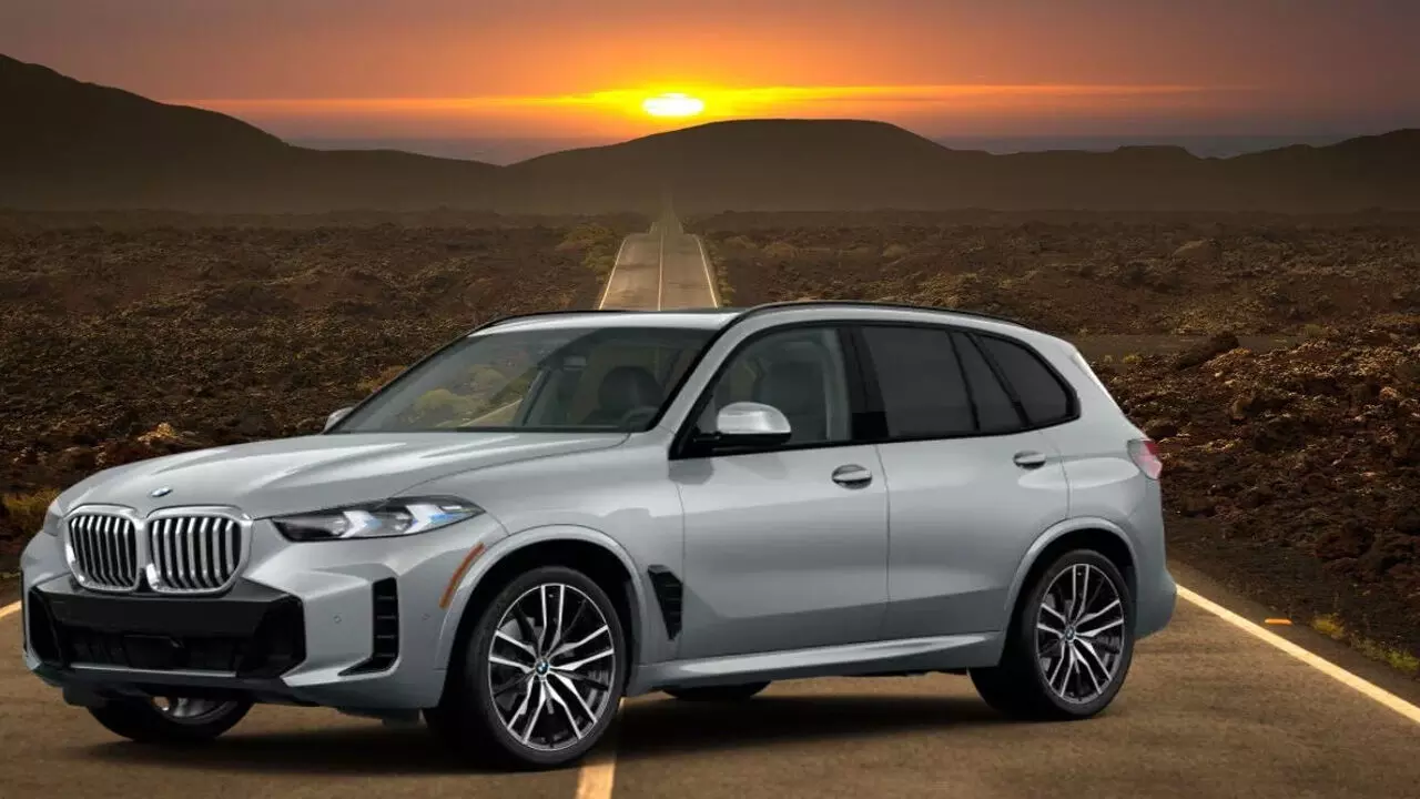 BMW X5 M Sport Pro Review in hindi: BMW X5 M Sport Pro भारत में लॉन्च: दमदार परफॉर्मेंस और लग्ज़री फीचर्स के साथ पेश, क्लाइमेट कंट्रोल फीचर के साथ और भी बहुत कुछ, जानिए भारत में कीमत