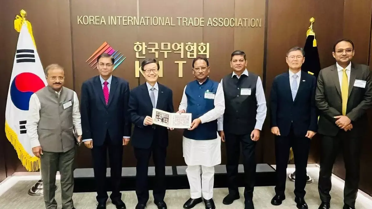 CG News: विदेश दौरे से कल लौटेगी टीम विष्णुदेव: साय की विदेश रणनीति कारगर रही, बस्तर होगा अब रोज़गार और स्वरोज़गार का गढ़