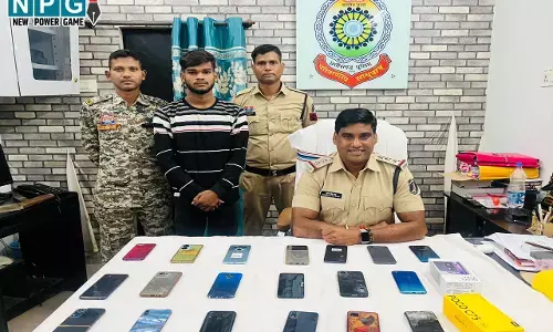 Raigarh News: शातिर मोबाइल चोर पकड़ाया, चोरी का मोबाइल खरीदने वाले दो दुकानदार भी गिरफ्तार...