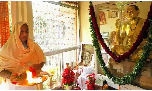 Baba Sambhav Ram: धन जरूरी मगर धन का सही उपयोग भी जानना भी आवश्यक, राष्ट्र और खुद की प्रगति हेतु विकृतियों से दूर होकर परिश्रम करेंः बाबा संभव राम...