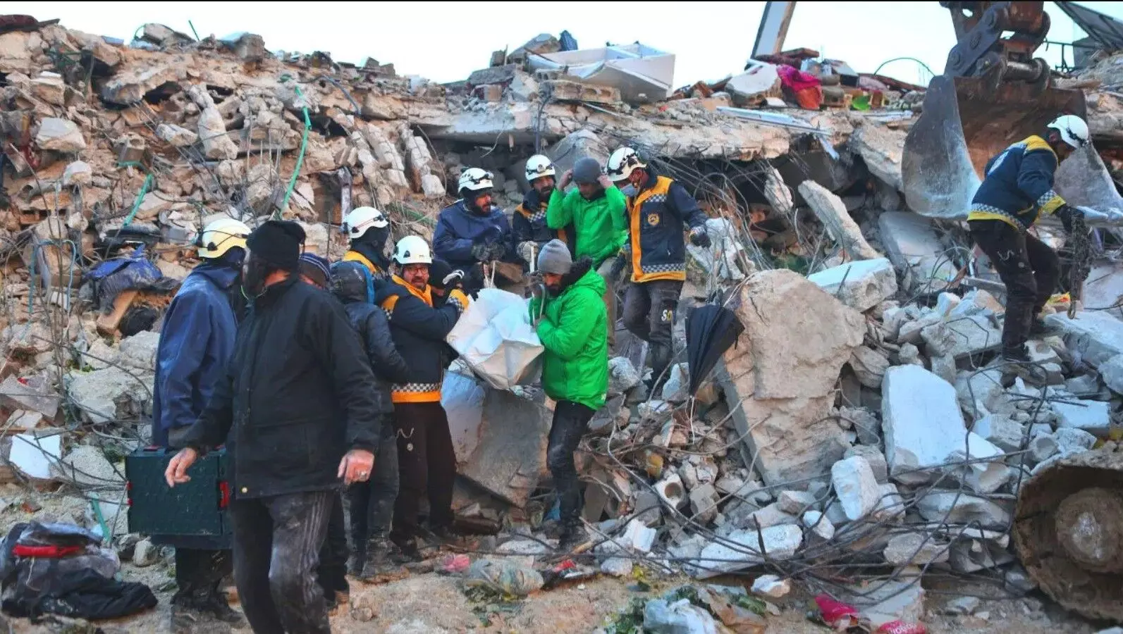 Afghanistan Earthquake: 800 मौतें, 2500 घायल, चारों तरफ तबाही और लाशों का मंजर, देखिए दर्दनाक वीडियो