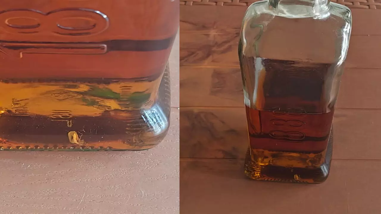 CG News: सरकारी शराब दुकान से निकली ‘जहर’ की बोतल-सीलबंद शराब में मिली मकड़ी, दो युवकों की बिगड़ी तबीयत