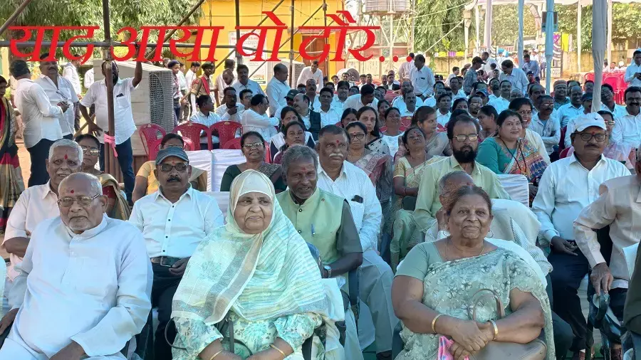 Reunion program in Narayanpur school : कलेक्टर, डॉक्टर, प्रोफेसर, पुलिस-वन अधिकारी फिर से  बनें विद्यार्थी ... नासा में कार्यरत भूतपूर्व छात्र ने साझा किये अनुभव