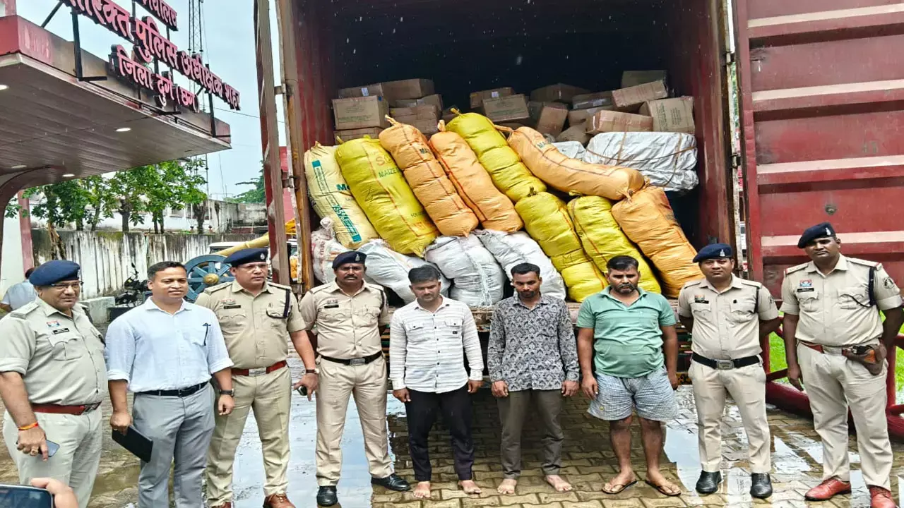 Durg News: 60 लाख का गांजा पकड़ाया, एक बोरी पर तय था 5000, ओड़िसा से नागपुर ले जाने के दौरान पुलिस ने पकड़ा...