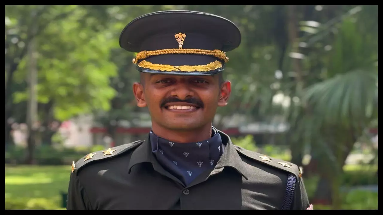 CG News: बिलासपुर केडी वासुदेव सुजय शर्मा थल सेना में लेफ्टिनेंट बने CG News: बिलासपुर केडी वासुदेव सुजय शर्मा थल सेना में लेफ्टिनेंट बने