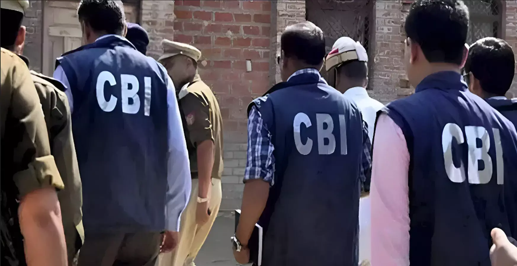 CBI का बड़ा एक्शन: दिल्ली में EPFO आयुक्त 1.5 लाख की रिश्वत लेते गिरफ्तार, मांगे थे 3 लाख रुपये
