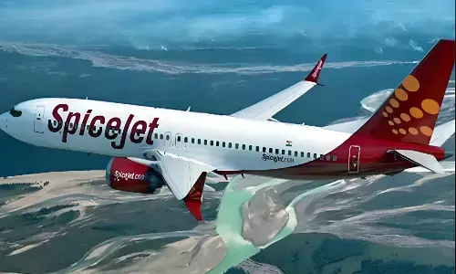 SpiceJet Flight News: बाल-बाल बचे 75 यात्री... स्पाइसजेट का टेकऑफ के दौरान गिरा टायर, पायलट ने दिखाई हिम्मत, ऐसे टला हादसा