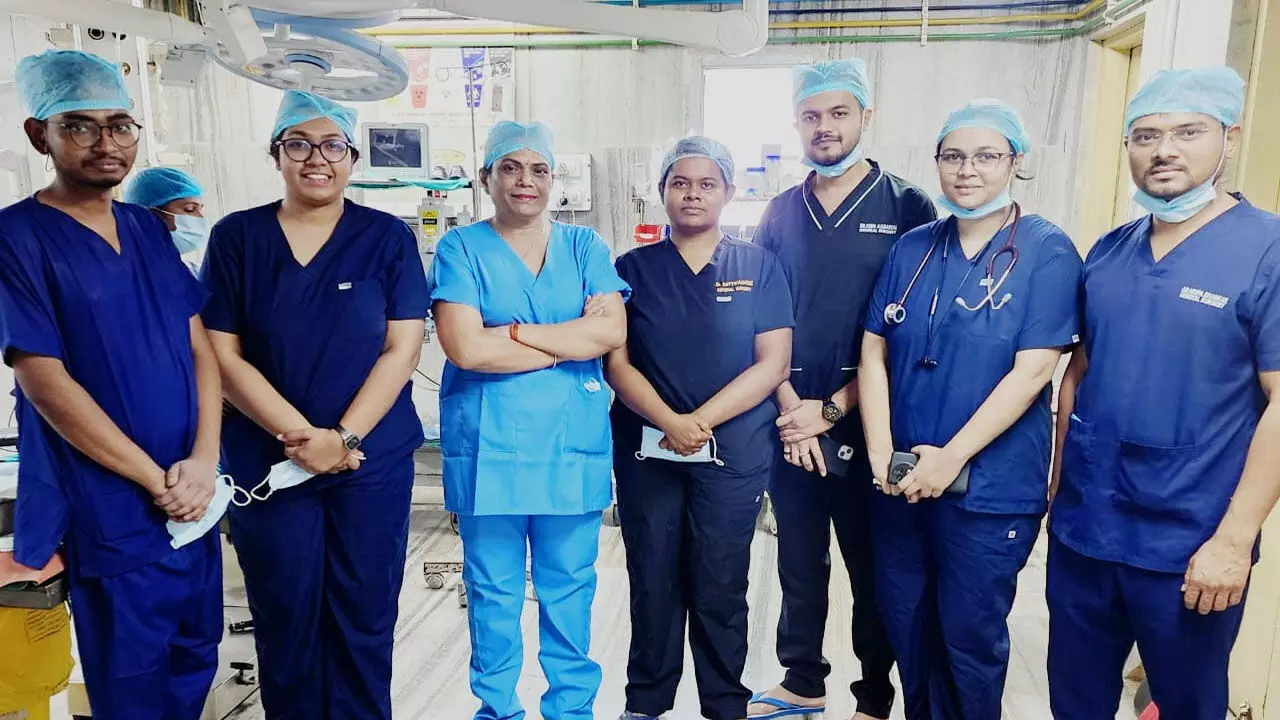 CG News: अफ़्रीका की रहने वाली महिला का अम्बेडकर अस्पताल में सफल ऑपरेशन, ब्रेस्ट के बेनाइन फाइब्रो एपिथीलियल ट्यूमर की हुई सर्जरी...