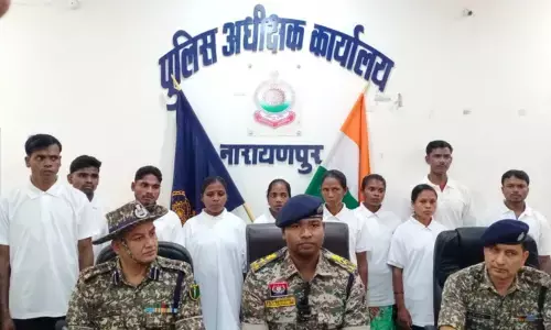 CG में नक्सलियों की टूटी कमर: इंटेलिजेंस बेस्ड ऑपरेशन्स से बड़े लीडरों में डर, 18 लाख के इनामी 12 माओवादियों ने किया सरेंडर