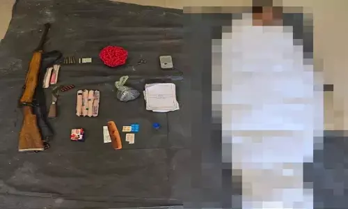 Sukma Naxal Encounter Update :  मुठभेड़ में 5 लाख रुपये इनामी महिला नक्सली ढेर, कई हथियार भी बरामद, बस्तर आईजी ने कहा - माओवाद समाप्ति के कगार पर