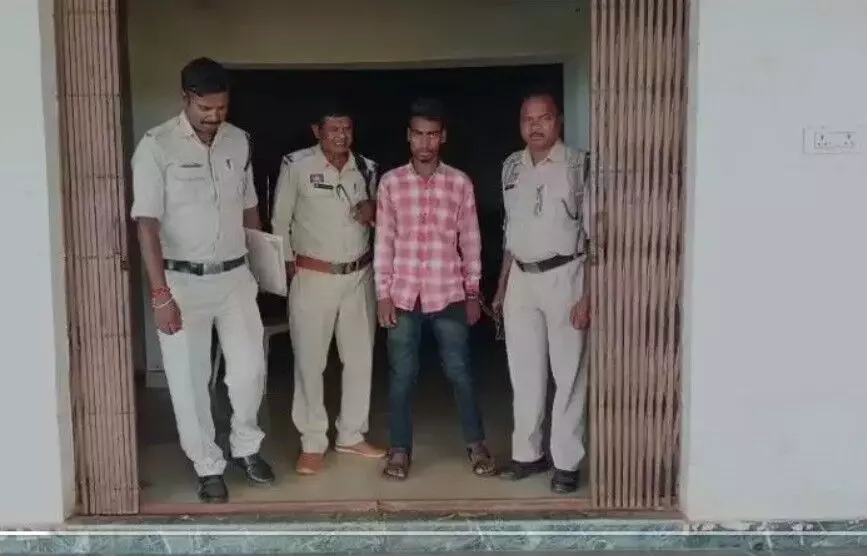 Jashpur News: 13 साल की छात्रा से दुष्कर्म, दो... ... CG Top News Today: छत्तीसगढ़ की टॉप न्यूज़, शिक्षा, नौकरशाही से राजनीति तक, पढ़ें छत्तीसगढ़ की हर बड़ी खबर CG No. 1 न्यूज़ पोर्टल NPG न्यूज़ पर