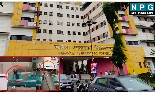 MP के इंदौर में चूहा कांड: मासूमों की मौत पर भड़का गुस्सा; युवाओं ने MYH अस्पताल का किया घेराव, दोषियों पर कड़ी कार्रवाई की मांग