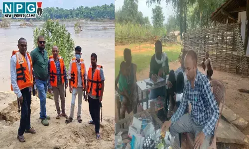 CG के नक्सल प्रभावित क्षेत्रों में नाव चलाकर पहुँचे कर्मचारी, अबूझमाड़ से लगे ग्राम कोंडे तक पहुँची स्वास्थ्य सेवाएँ...
